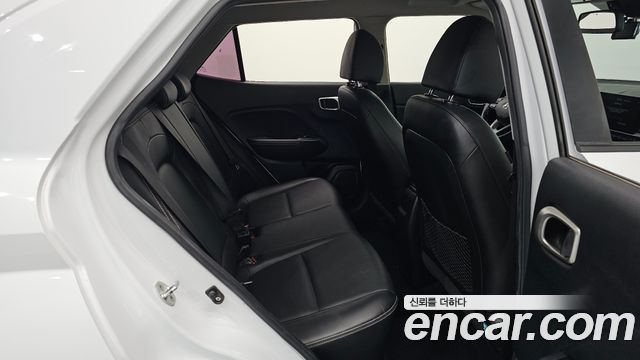 Hyundai Venue 2021 — photo 18