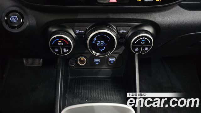 Hyundai Venue 2021 — photo 24