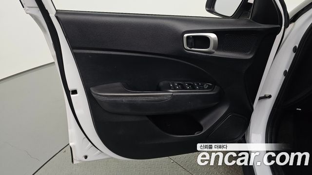 Hyundai Venue 2021 — photo 14