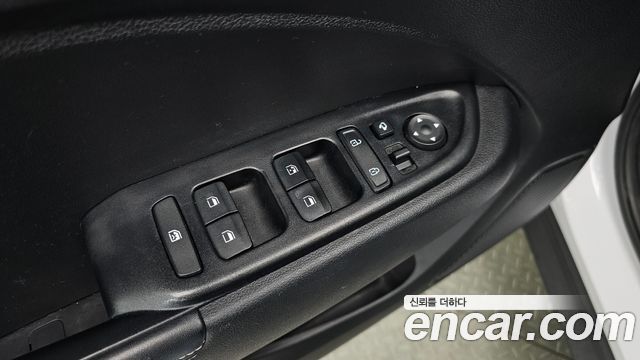 Hyundai Venue 2021 — photo 28