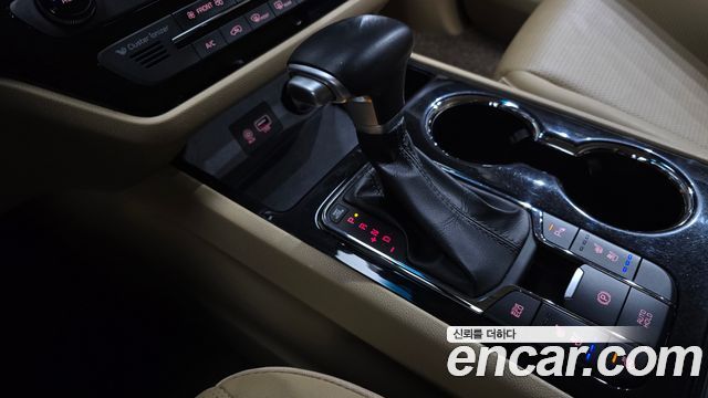 Kia Canival 2020 — photo 12