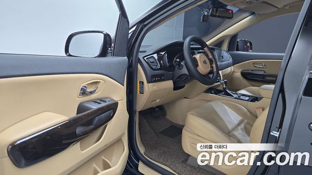 Kia Canival 2020 — photo 13