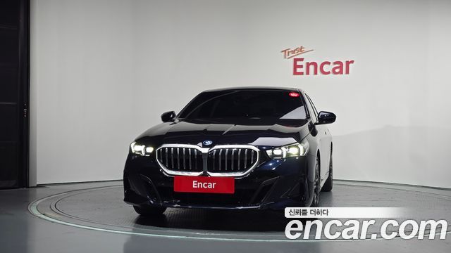 BMW 5-Series 2025 — photo 3