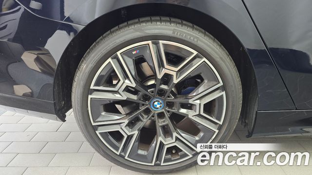 BMW 5-Series 2025 — photo 5