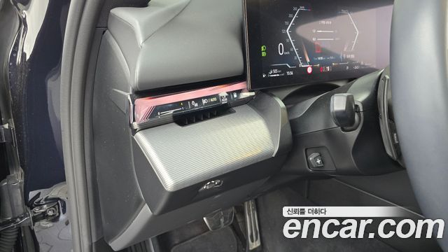 BMW 5-Series 2025 — photo 26