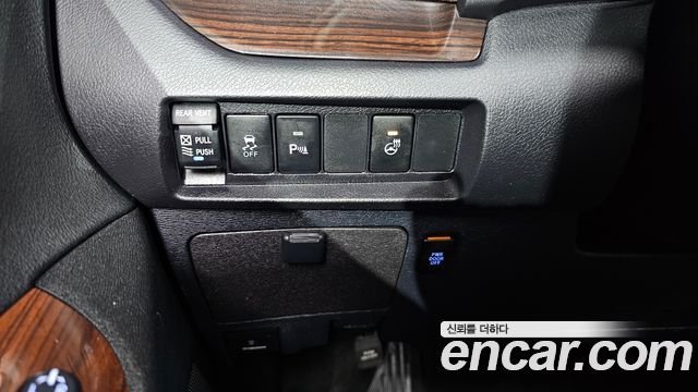 Toyota Sienna 2018 — photo 16