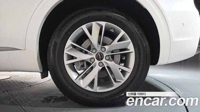 Genesis GV70 2025 — photo 7