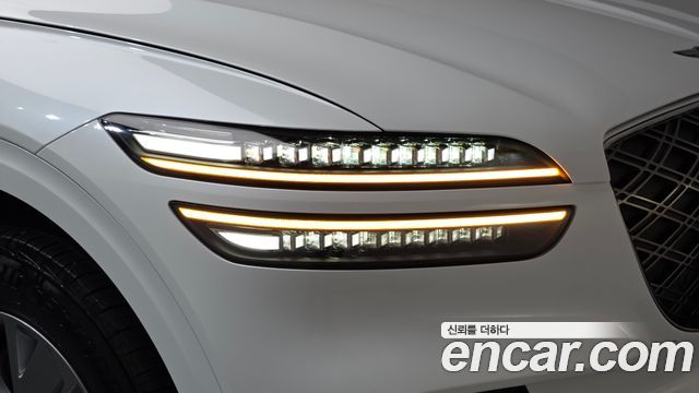 Genesis GV70 2025 — photo 8