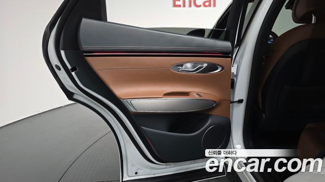 Genesis GV70 2025 — photo 15