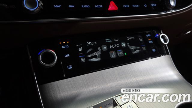 Genesis GV70 2025 — photo 35