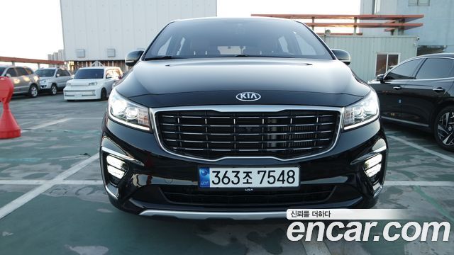 Kia Canival 2019 — photo 3
