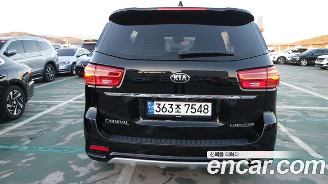 Kia Canival 2019 — photo 4