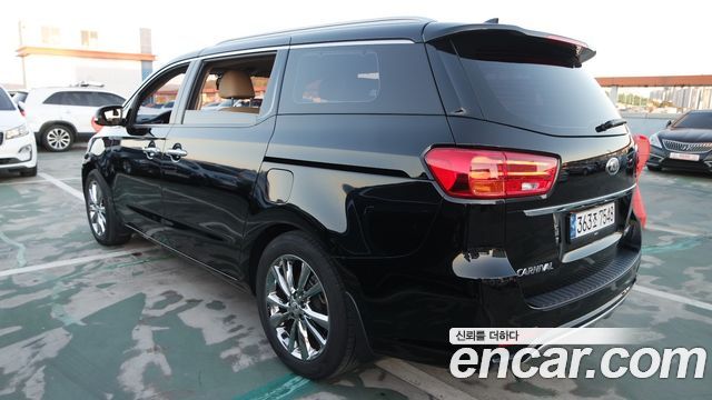 Kia Canival 2019 — photo 19