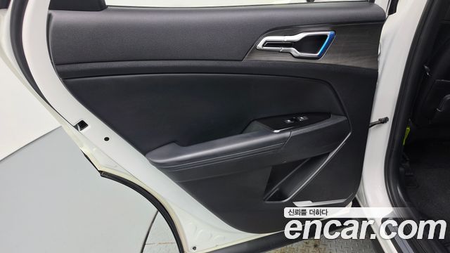 Kia Sportage 2022 — photo 15