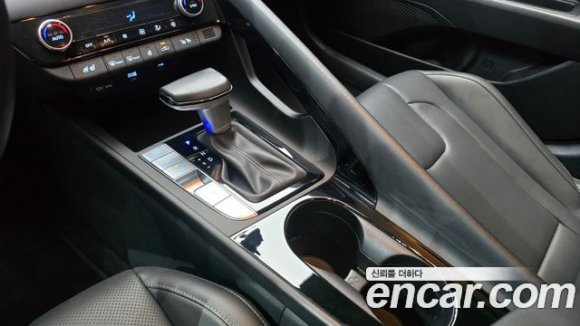 Hyundai AVANTE 2024 — photo 12