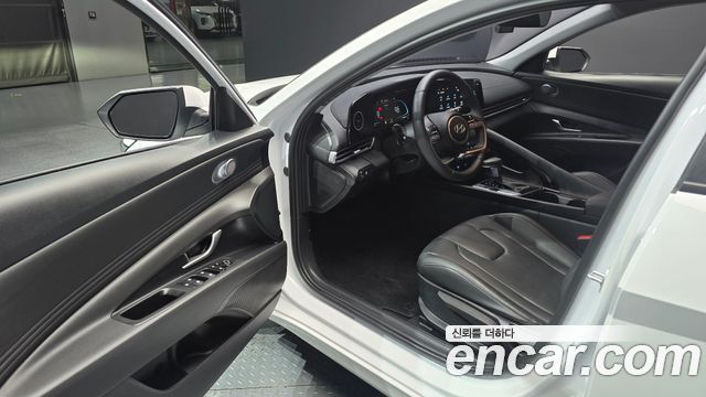 Hyundai AVANTE 2024 — photo 13