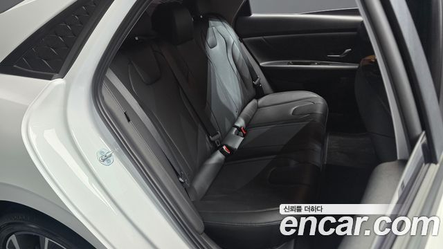 Hyundai AVANTE 2024 — photo 17