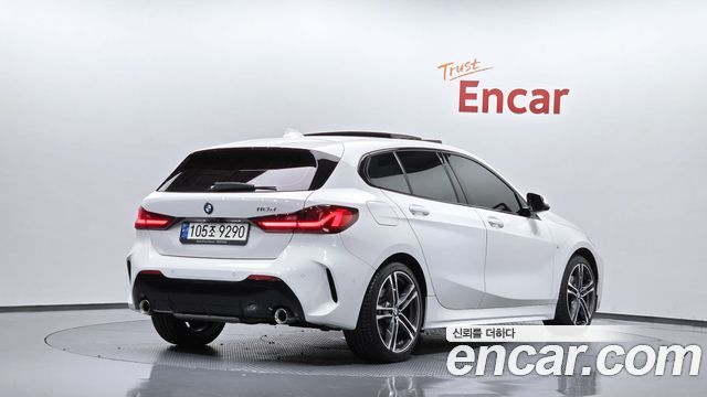 BMW 1-Series 2021 — photo 2