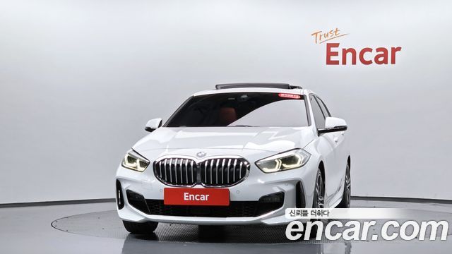 BMW 1-Series 2021 — photo 3