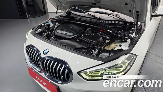 BMW 1-Series 2021 — photo 6