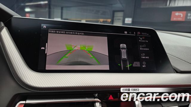BMW 1-Series 2021 — photo 23