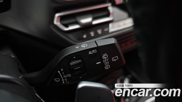 BMW 1-Series 2021 — photo 26