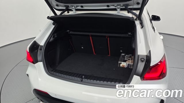 BMW 1-Series 2021 — photo 34