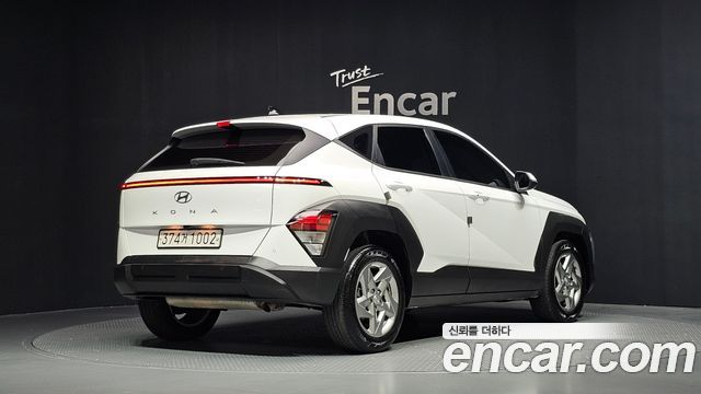 Hyundai Kona 2023 — photo 2