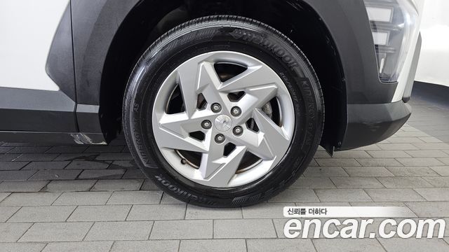 Hyundai Kona 2023 — photo 7
