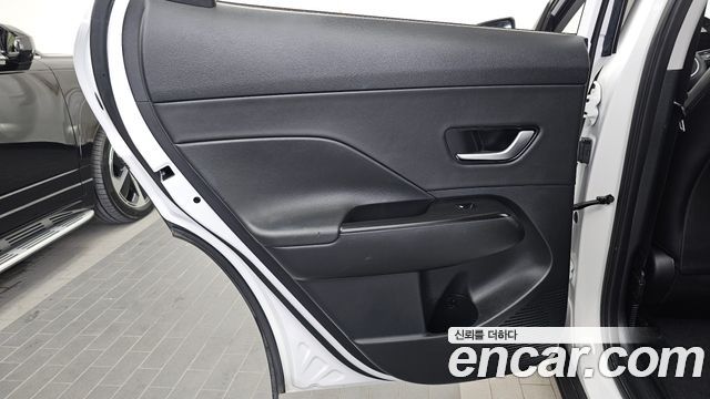Hyundai Kona 2023 — photo 15