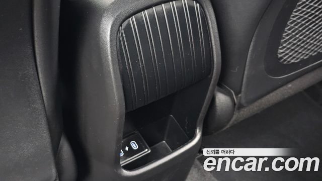 Hyundai Kona 2023 — photo 31