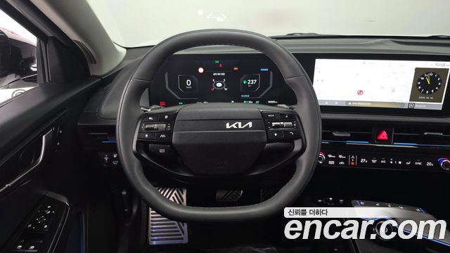 Kia EV6 2025 — photo 20