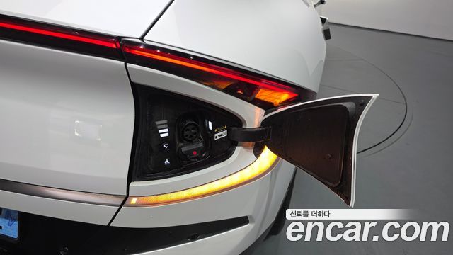 Kia EV6 2025 — photo 35