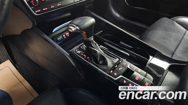 Kia K7 2016 — photo 9