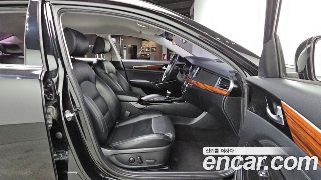 Kia K7 2016 — photo 12