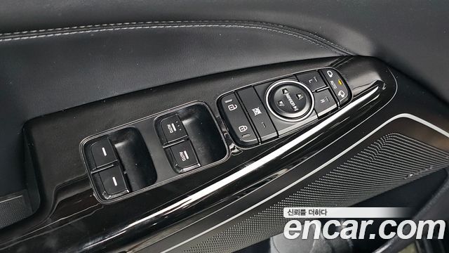 Kia K7 2016 — photo 13