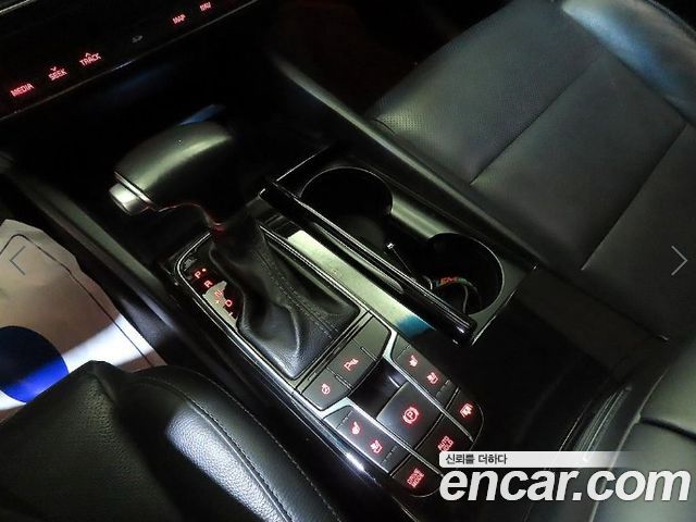 Kia K7 2017 — photo 12