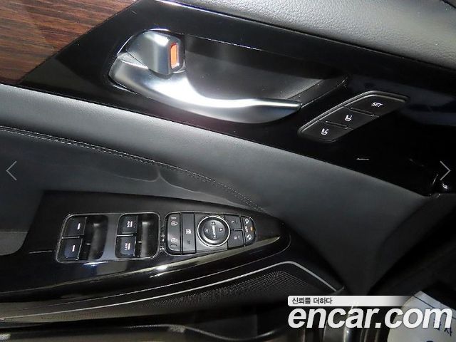 Kia K7 2017 — photo 13