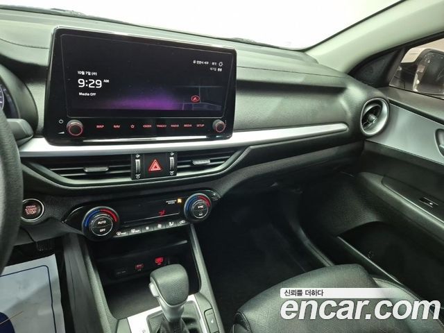 Kia K3 2022 — photo 9