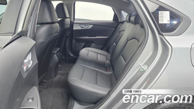 Kia K3 2023 — photo 17