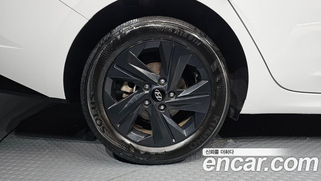 Hyundai AVANTE 2023 — photo 5