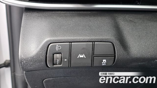 Hyundai AVANTE 2023 — photo 19