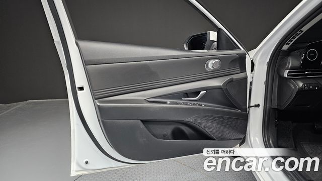 Hyundai AVANTE 2023 — photo 14