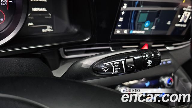 Hyundai AVANTE 2023 — photo 28