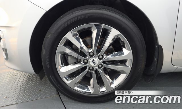 Kia Canival 2016 — photo 5