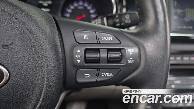 Kia Canival 2016 — photo 23