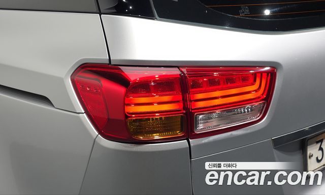 Kia Canival 2016 — photo 9