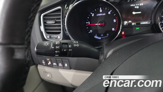 Kia Canival 2016 — photo 34