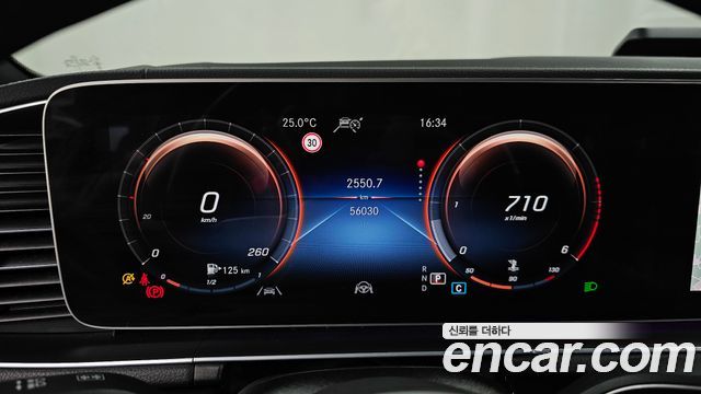 Mercedes-Benz GLE-Class 2021 — photo 8