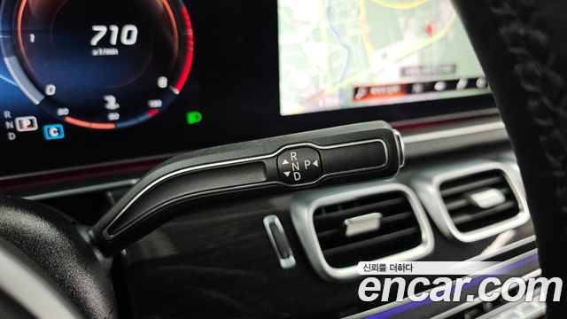 Mercedes-Benz GLE-Class 2021 — photo 9